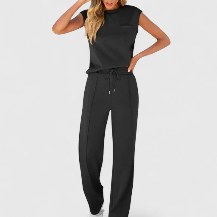 Harper Brooklyn | Comfortable Set