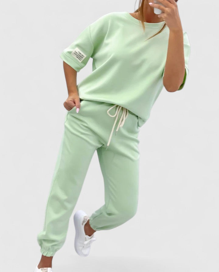 Harper Brooklyn | Comfortable Set