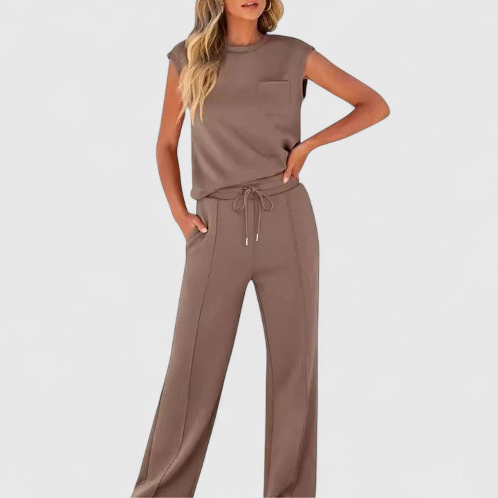 Harper Brooklyn | Comfortable Set