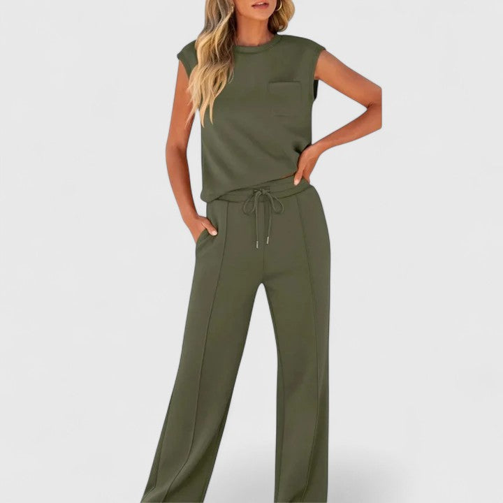 Harper Brooklyn | Comfortable Set