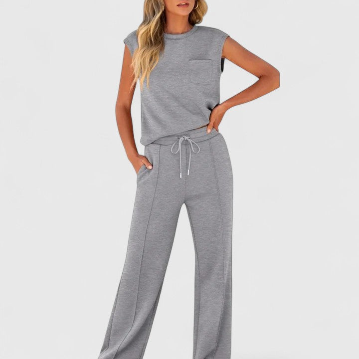 Harper Brooklyn | Comfortable Set