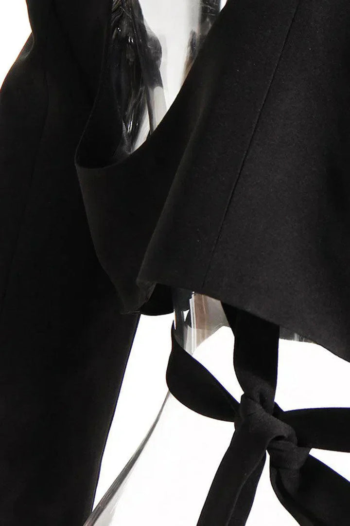Harper Brooklyn | Blazer, strong-shoulder, cutout